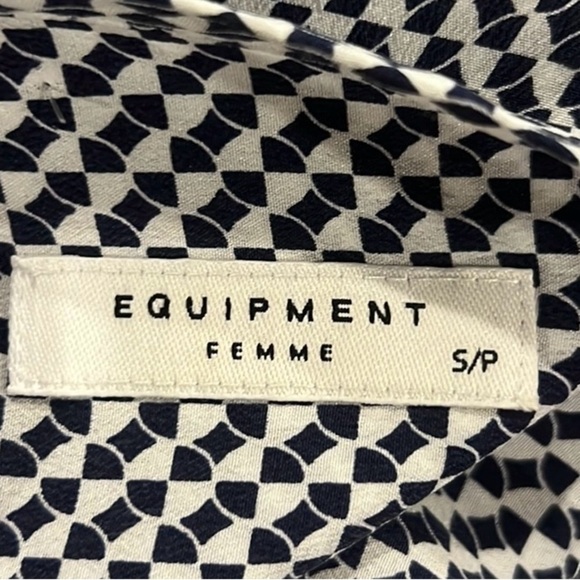 Equipment Lynn black & White geometric print silk button down blouse size S - Picture 6 of 8